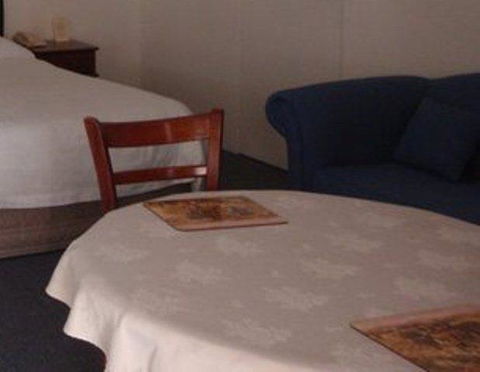 Kinross Inn - Accommodation QLD 2