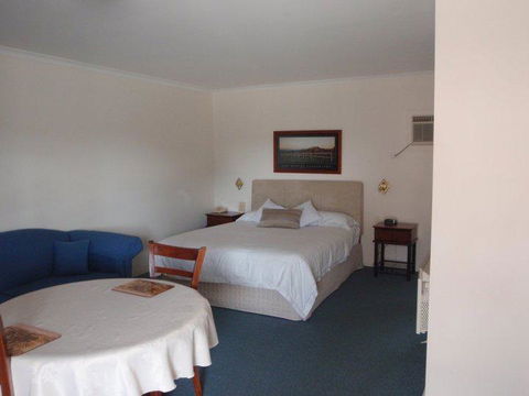 Kinross Inn - Accommodation QLD 0