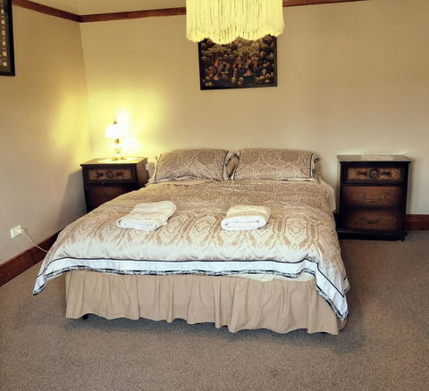 Kinross Metcalfe Farm - Accommodation QLD 2