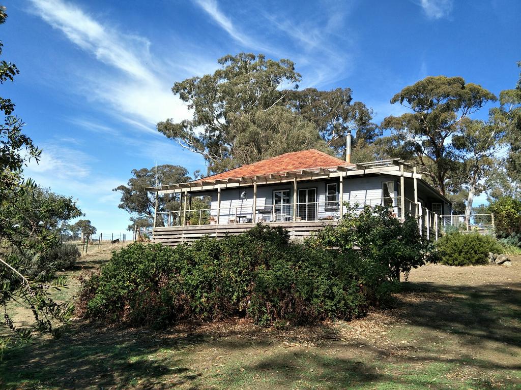 Elphinstone ACT Accommodation QLD