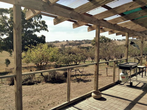 Kinross Metcalfe Farm - Accommodation QLD 1