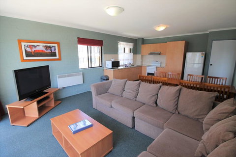 Kirwan Apartment 18 - Large Jindabyne Apartment - Accommodation QLD 3