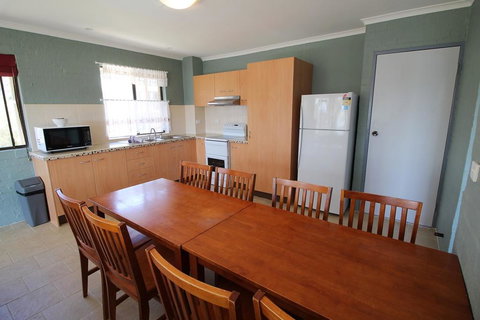 Kirwan Apartment 18 - Large Jindabyne Apartment - Accommodation QLD 2