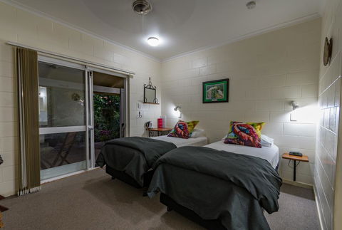 Kookaburra Lodge Motel - Accommodation QLD 2