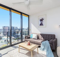 KOZYGURU FORTITUDE VALLEY AMAZING VIEW 2BED APT  FREE PARKING QFV010 - Accommodation QLD