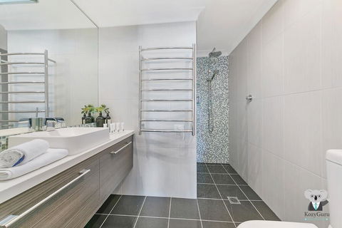 KOZYGURU ROZELLE COSY DREAM HOLIDAY HOME 3 BED HOUSE + FREE NRZ196 - Accommodation QLD 2