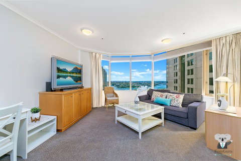 KOZYGURU THE ROCKS HARBOUR BRIDGE VIEW 1 BED APT SWIMMING POOL NTR098 - Accommodation QLD 0