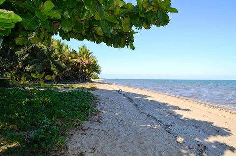 Kurrimine Beach Huts - Accommodation QLD 1