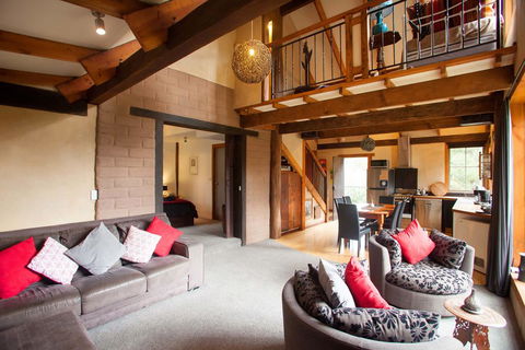 La Boheme Villa - Accommodation QLD 3