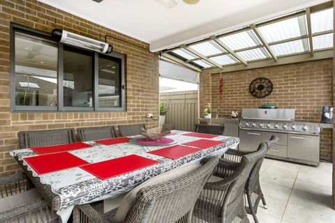 LA DOLCE VITA RETREAT - RYE - Accommodation QLD 2