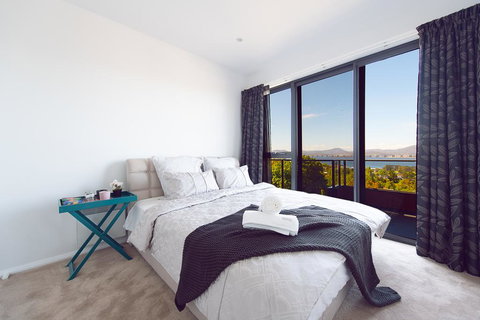 La Vie Luxury Bay View - Accommodation QLD 3
