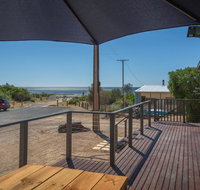 Lady Bay Getaway - 12 Lady Bay Normanville - Accommodation QLD