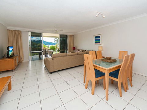 Lagoon 003 - Accommodation QLD 3