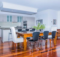 Lahinch Mews - Family Bookings Only - Accommodation QLD