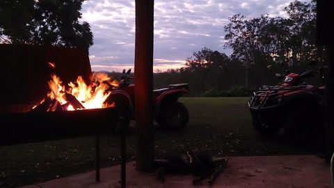 Lake Barra Cottages - Accommodation QLD 3