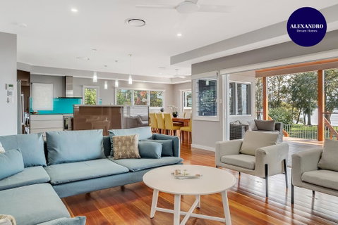 LAKEFRONT And SUNSET HAVEN - Accommodation QLD 0