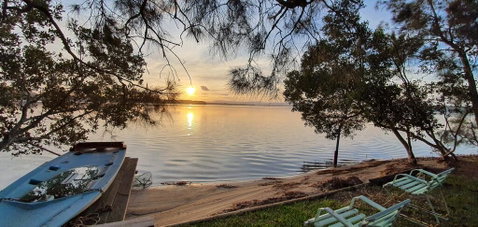 LAKEFRONT And SUNSET HAVEN - Accommodation QLD 1