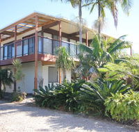 Lakehouse on Oxley - Accommodation QLD