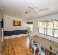 Lakeside Cabins  Holiday Village - Accommodation QLD