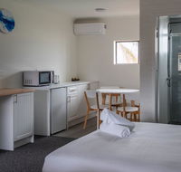 Lakeside Inn - Accommodation QLD