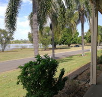 Lakeside Lodge Motel - Accommodation QLD