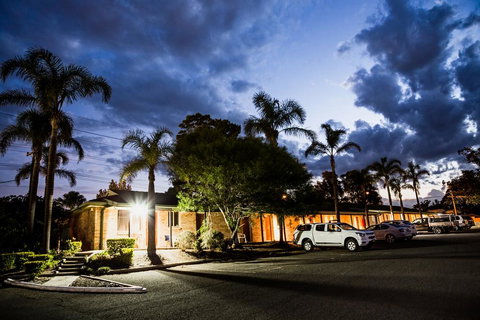 Lakeview Hotel Motel - Accommodation QLD 3