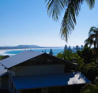LaMaison de Shines 13 Dulconghi Street - Accommodation QLD