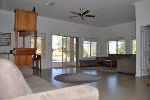 Lambert Estate Retreat - Accommodation QLD 2