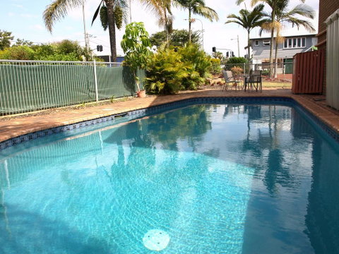 Lancaster Court Motel - Accommodation QLD 2