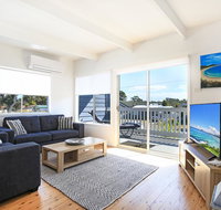 Lazy Days Beach House Jervis Bay - Pet Friendly 4 Mins Walk to Beach - Accommodation QLD
