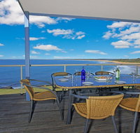 Le Vista - panoramic views looking south - Accommodation QLD