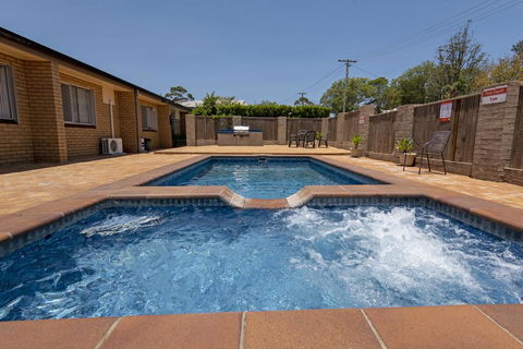 Leichhardt Motor Inn - Accommodation QLD 2