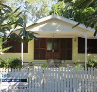 Lemonade 18 Hayles Avenue Arcadia - Accommodation QLD