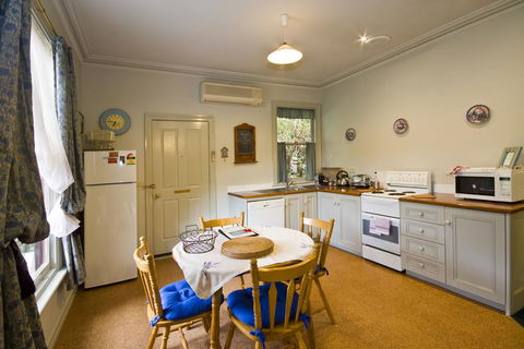 Lemonade Creek Cottages - Accommodation QLD 3