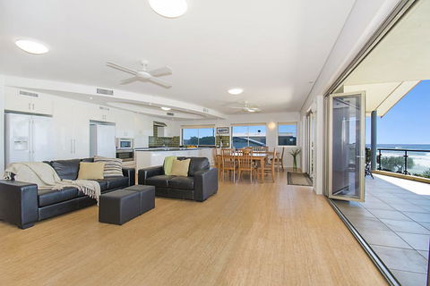 Lennox On The Beach Unit 2 - Lennox Head - Accommodation QLD 1