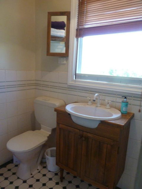 Lilys By The Lake - Raymond Island Accommodation - Accommodation QLD 3