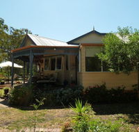 Lilys by the Lake - Raymond Island Accommodation - Accommodation QLD