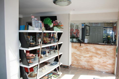 Linwood Lodge Motel - Accommodation QLD 2