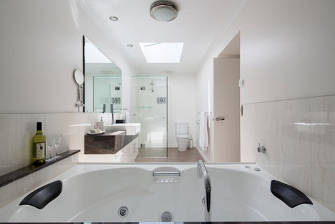 Luna Blu - Luxury B&B - Accommodation QLD 2