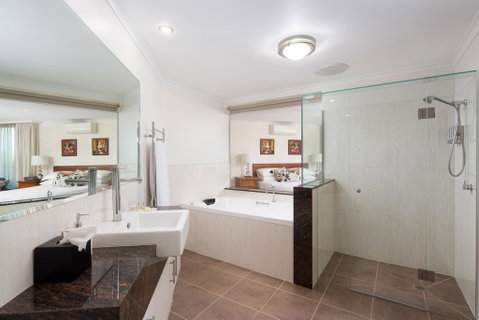 Luna Blu - Luxury B&B - Accommodation QLD 3