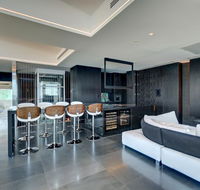 Luxe Haus - Accommodation QLD