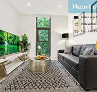 Luxurious 5 Star Experience in a Prime Location - Accommodation QLD