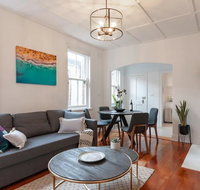 Luxurious Heritage Home with Harbour Bridge Views - Accommodation QLD