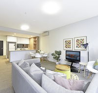 Luxury 1 bedroom  1 study with 1 parking - Accommodation QLD