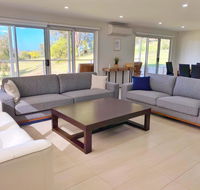 Luxury 3BR Home with KING Bed Metung - Accommodation QLD