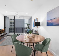 Luxury Apartment - Superb Space and Location - Accommodation QLD