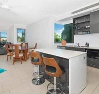 Luxury Apartment perfect location - Accommodation QLD