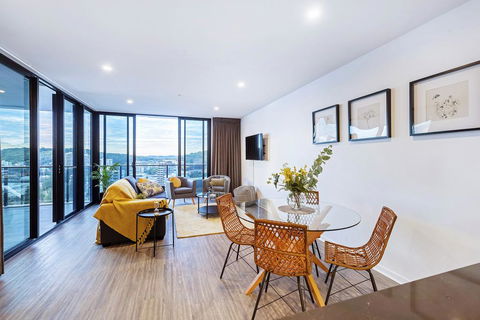 Luxury Beachfront Sky Home Exceptional Ocean Views - Accommodation QLD 3