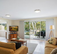 Luxury Boardwalk Apartment - Unit 7 - Accommodation QLD