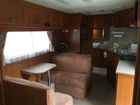 Luxury Caravan - Accommodation QLD 1